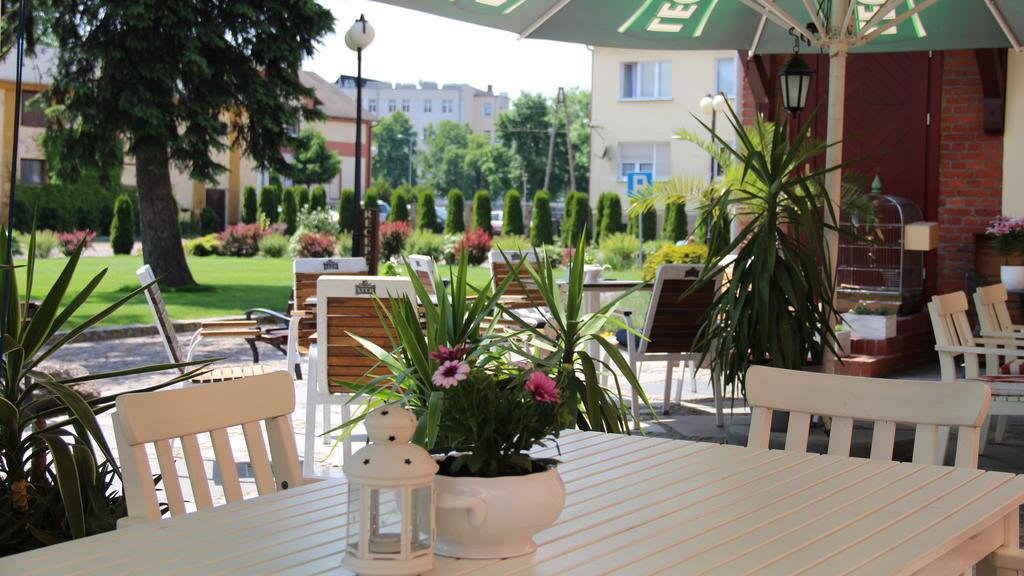 Hotel Sandro Silver & Spichlerz Antoniny レシュノ エクステリア 写真